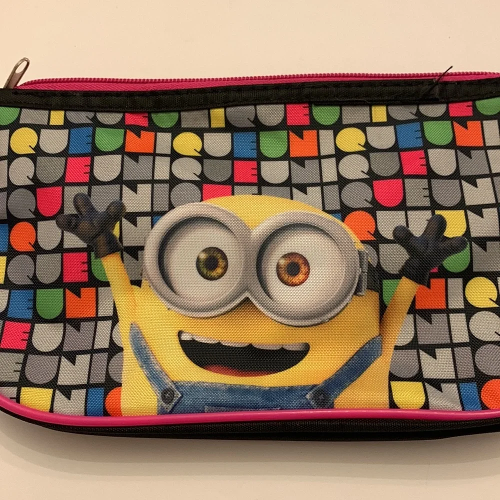 Despicable Me Graphic Minions Double Zippered Case Pouch.
